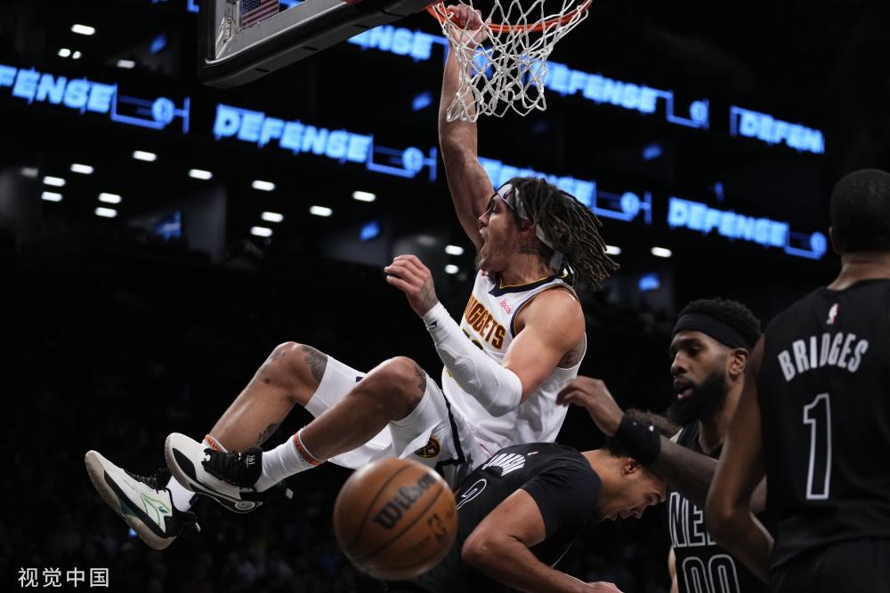 可读性上更 可读性上更