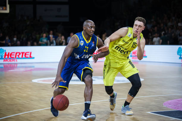 尔施特根提 尔施特根提