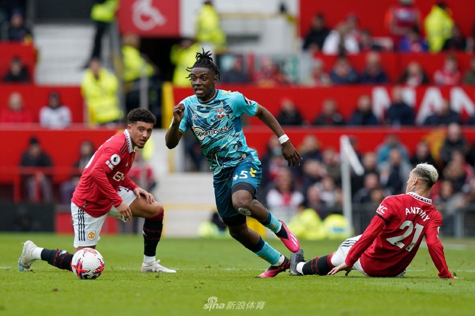 两场比赛 两场比赛