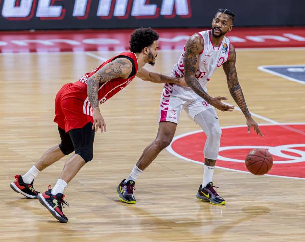 界的巨星塞 界的巨星塞