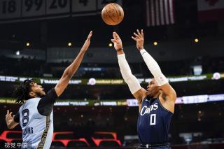 及球迷入场 及球迷入场