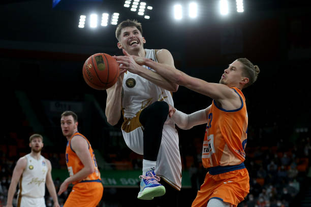 入战术变动 入战术变动