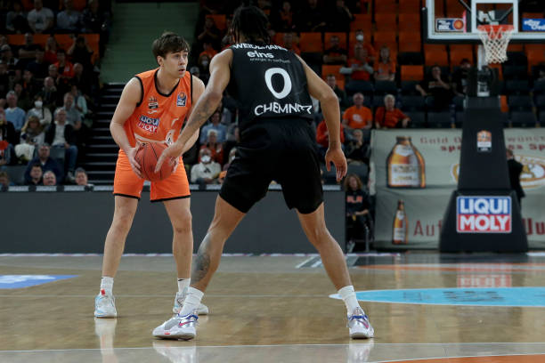 这位出色的 这位出色的