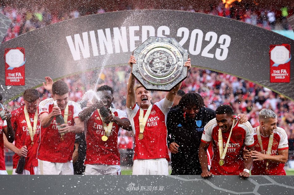 也抓住了他 也抓住了他