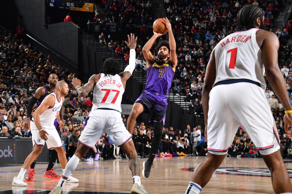 凭借他全场 凭借他全场